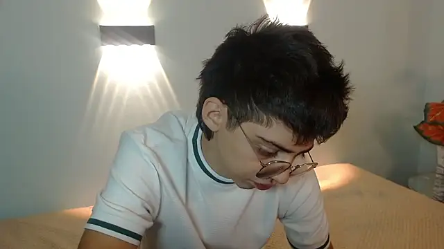 jhoellx online show from 12-19-25, 01:07