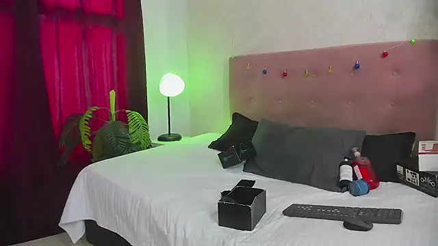 diabla sexyboobs online show from 02-09-25, 08:02