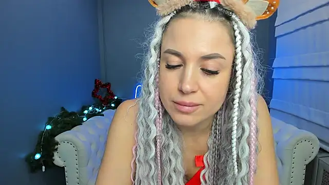 Snapshot of rock_n_roxy chatting on 12-28-24, 01:29 rock n roxy online show from 12-28-24, 01:29