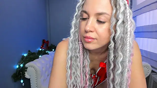 Snapshot of rock_n_roxy chatting on 01-02-25, 04:20 rock n roxy online show from 01-02-25, 04:20