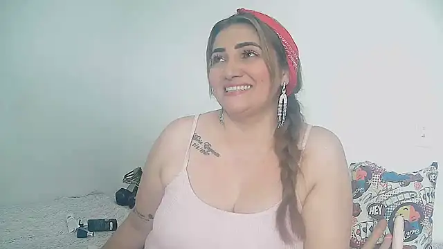 Snapshot of Paula-Harrison chatting on 12-06-24, 04:06 Paula-Harrison online show from 12-06-24, 04:06