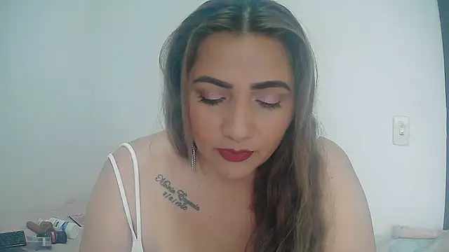 Snapshot of Paula-Harrison chatting on 12-21-24, 12:49 Paula-Harrison online show from 12-21-24, 12:49