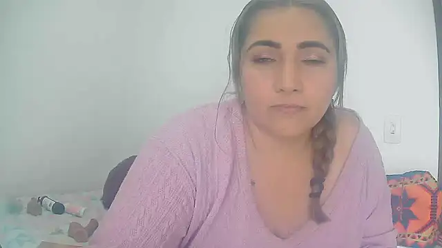 Snapshot of Paula-Harrison chatting on 01-24-25, 01:14 Paula-Harrison online show from 01-24-25, 01:14