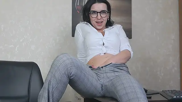 Snapshot of Ortensialady76 chatting on 03-03-25, 12:16 Ortensialady76 online show from 03-03-25, 12:16