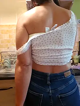 Snapshot of Ortensialady76 chatting on 09-23-25, 02:09 Ortensialady76 online show from 09-23-25, 02:09