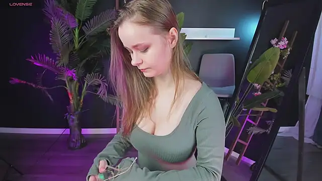 CassieCool online show from 03-12-25, 08:52