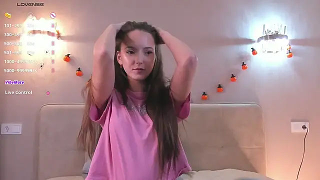 PetraBawden online show from 11-17-25, 09:04