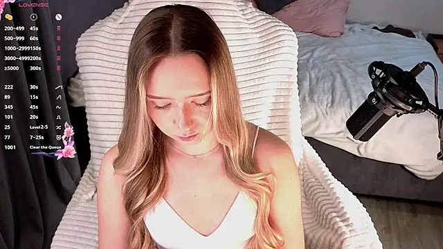 HollisBeckett online show from 03-04-26, 02:50