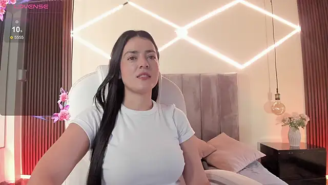 BellaClaiir online show from 01-12-26, 03:28