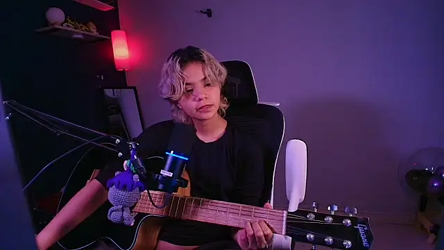 marlena3312 online show from 02-05-26, 01:49