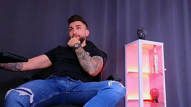 MightyAaron66 online show from 02-14-25, 09:13