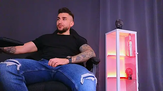 MightyAaron66 online show from 02-19-25, 08:55