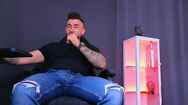 MightyAaron66 online show from 02-20-25, 03:45