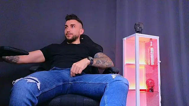 MightyAaron66 online show from 02-20-25, 09:55