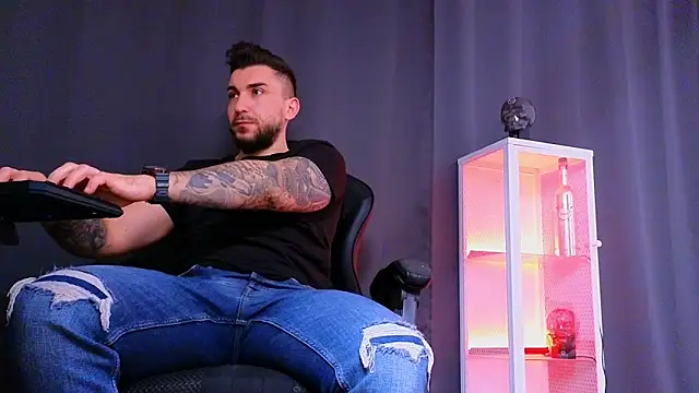 MightyAaron66 online show from 03-01-25, 02:37