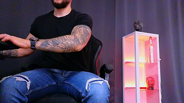 MightyAaron66 online show from 03-09-25, 06:39