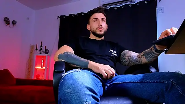 MightyAaron66 online show from 09-09-25, 03:44