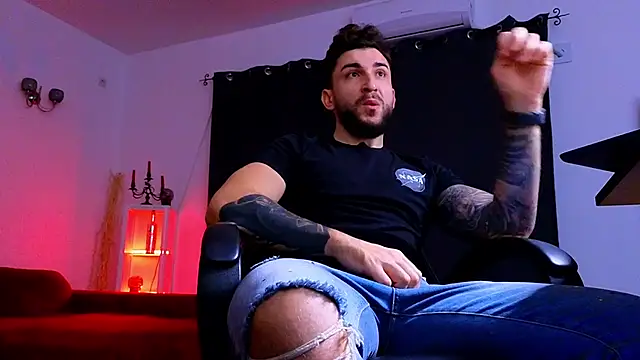 MightyAaron66 online show from 11-20-25, 03:28