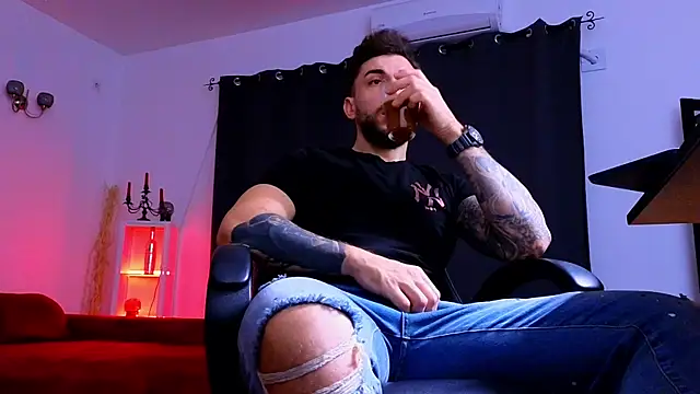 MightyAaron66 online show from 11-26-25, 03:29