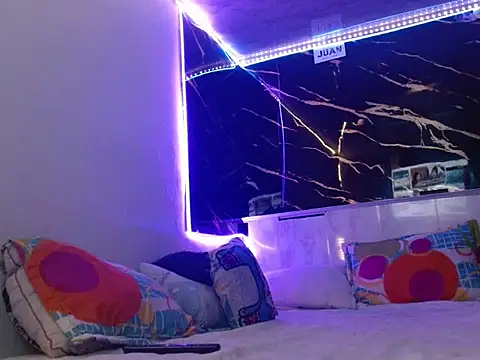 couplehot7777 online show from 04-15-26, 02:57