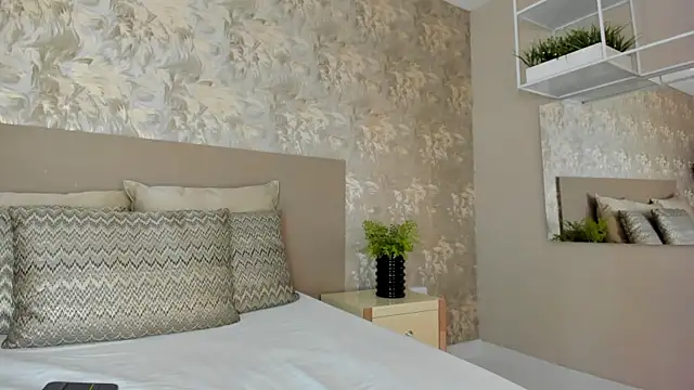 Snapshot of JadaKai chatting on 11-09-25, 01:04 JadaKai online show from 11-09-25, 01:04