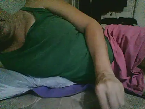 Snapshot of Emilylyn2501 chatting on 10-03-25, 11:46 Emilylyn2501 online show from 10-03-25, 11:46