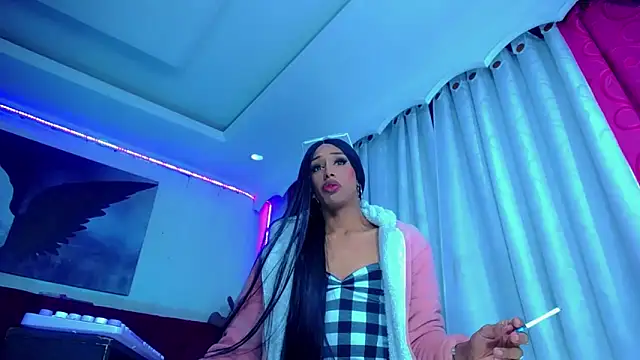 Snapshot of NahomiCamper chatting on 09-13-25, 11:48 NahomiCamper online show from 09-13-25, 11:48