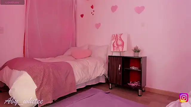 AbyWhitee online show from 09-14-25, 12:15