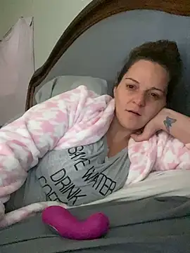 Snapshot of KillaKelli69 chatting on 01-06-25, 03:19 KillaKelli69 online show from 01-06-25, 03:19