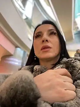 Snapshot of Roxana-Sexy chatting on 12-12-24, 09:30 Roxana-Sexy online show from 12-12-24, 09:30