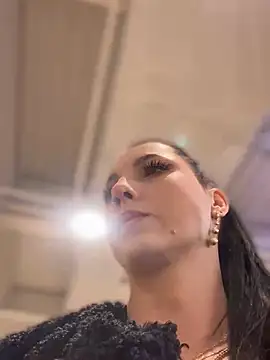 Snapshot of Roxana-Sexy chatting on 01-15-25, 06:43 Roxana-Sexy online show from 01-15-25, 06:43