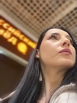 Snapshot of Roxana-Sexy chatting on 01-30-25, 07:07 Roxana-Sexy online show from 01-30-25, 07:07