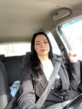 Snapshot of Roxana-Sexy chatting on 03-15-25, 05:19 Roxana-Sexy online show from 03-15-25, 05:19