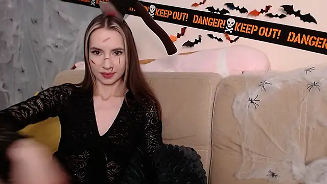 AmbrielHailey online show from 10-31-25, 10:11