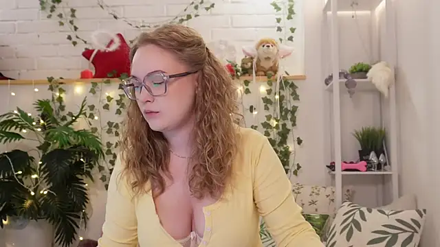 MonicaAsis online show from 09-21-25, 05:58