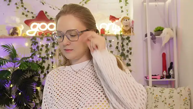 MonicaAsis online show from 02-28-26, 07:15