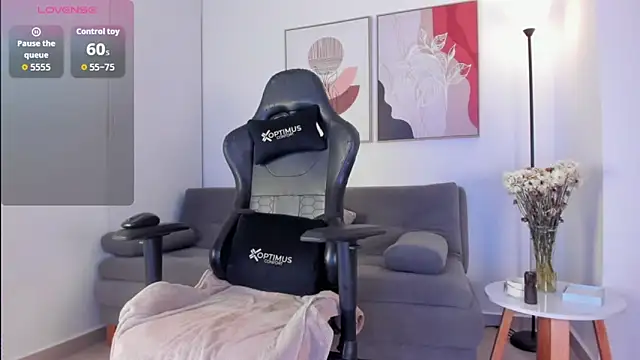 Snapshot of sofiiajones chatting on 02-18-26, 01:56 sofiiajones online show from 02-18-26, 01:56