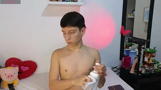 milky  boy  online show from 04-08-26, 11:27