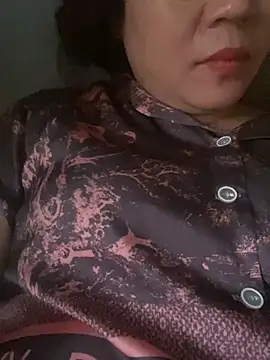 Snapshot of Cesywet chatting on 02-10-25, 11:04 Cesywet online show from 02-10-25, 11:04