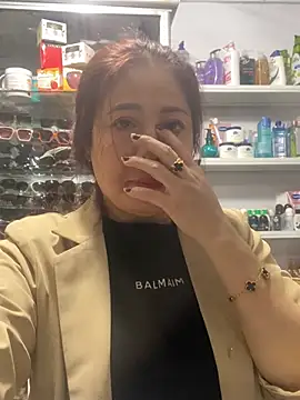 Snapshot of Cesywet chatting on 02-11-25, 02:25 Cesywet online show from 02-11-25, 02:25