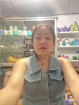 Snapshot of Cesywet chatting on 02-20-25, 01:14 Cesywet online show from 02-20-25, 01:14
