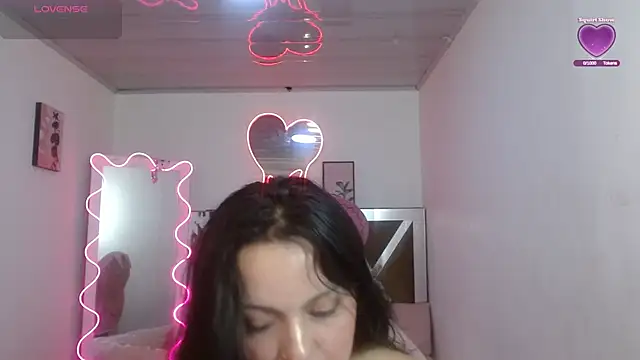 Snapshot of Anastaciia_tay chatting on 02-07-25, 03:01 Anastaciia tay online show from 02-07-25, 03:01