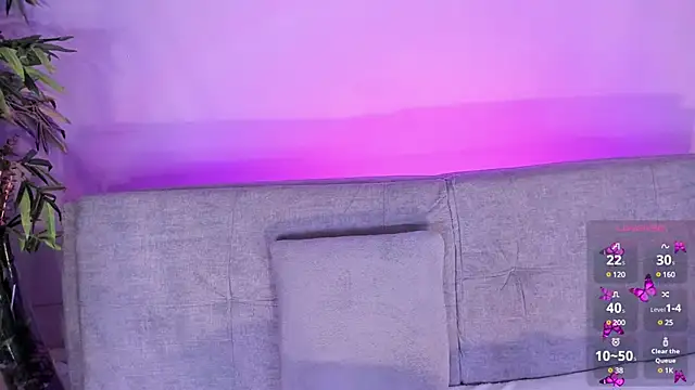 Snapshot of candyy_bella chatting on 12-11-24, 08:18 candyy bella online show from 12-11-24, 08:18