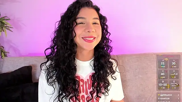 Snapshot of candyy_bella chatting on 01-23-25, 06:35 candyy bella online show from 01-23-25, 06:35