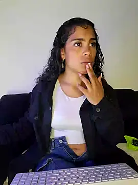 NINA 18 YEARS online show from 12-18-24, 09:51