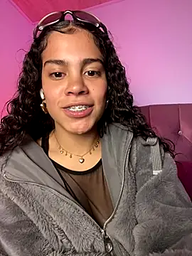 NINA 18 YEARS online show from 10-29-25, 11:39