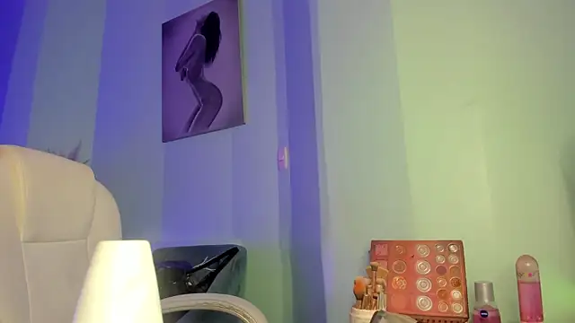 TinaJonnes  online show from 10-11-25, 05:28