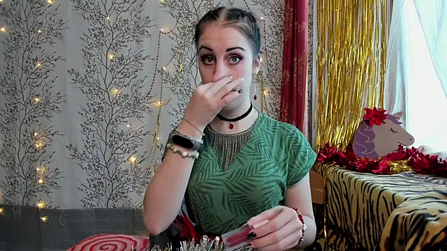 Mary0Lou online show from 12-25-24, 07:46