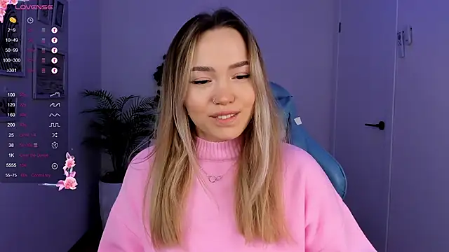 Snapshot of Evia_r0se chatting on 12-10-24, 07:47 Evia r0se online show from 12-10-24, 07:47