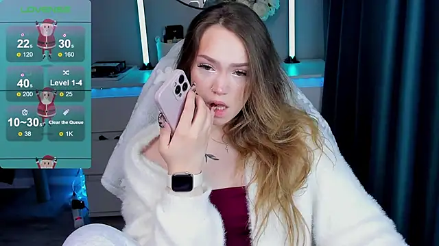 Snapshot of Evia_r0se chatting on 12-14-25, 02:33 Evia r0se online show from 12-14-25, 02:33